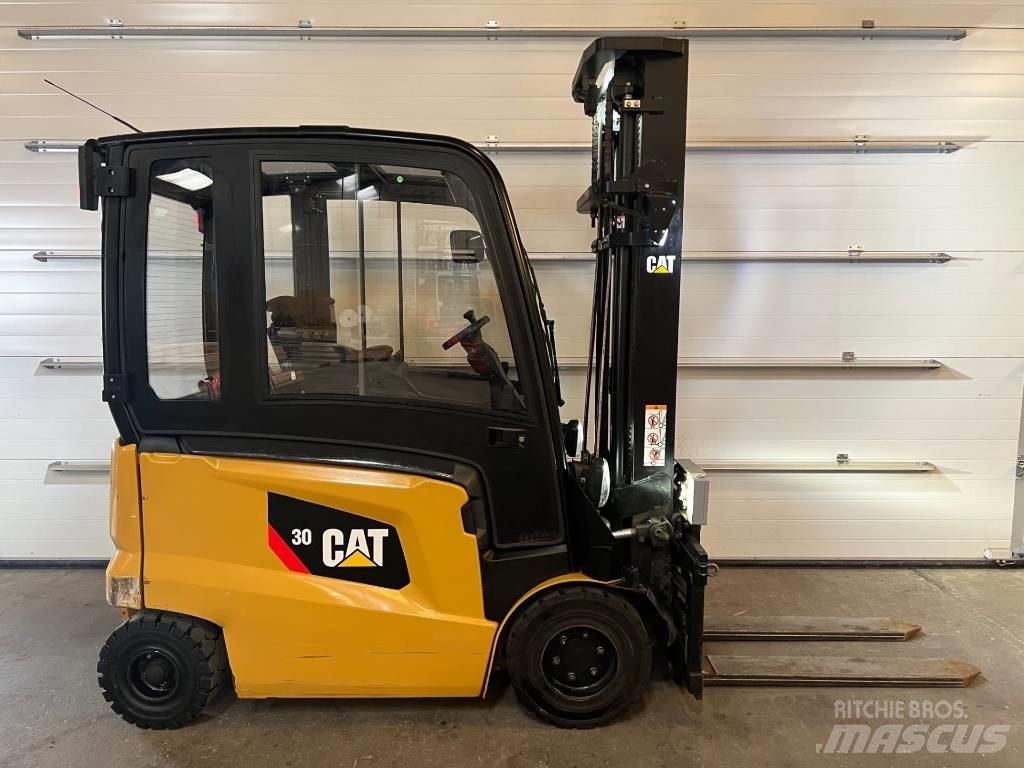CAT EP30CN Carrelli elevatori elettrici