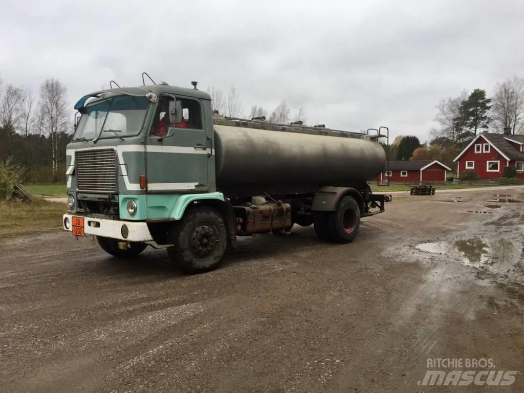 Volvo F 88 Cisterna