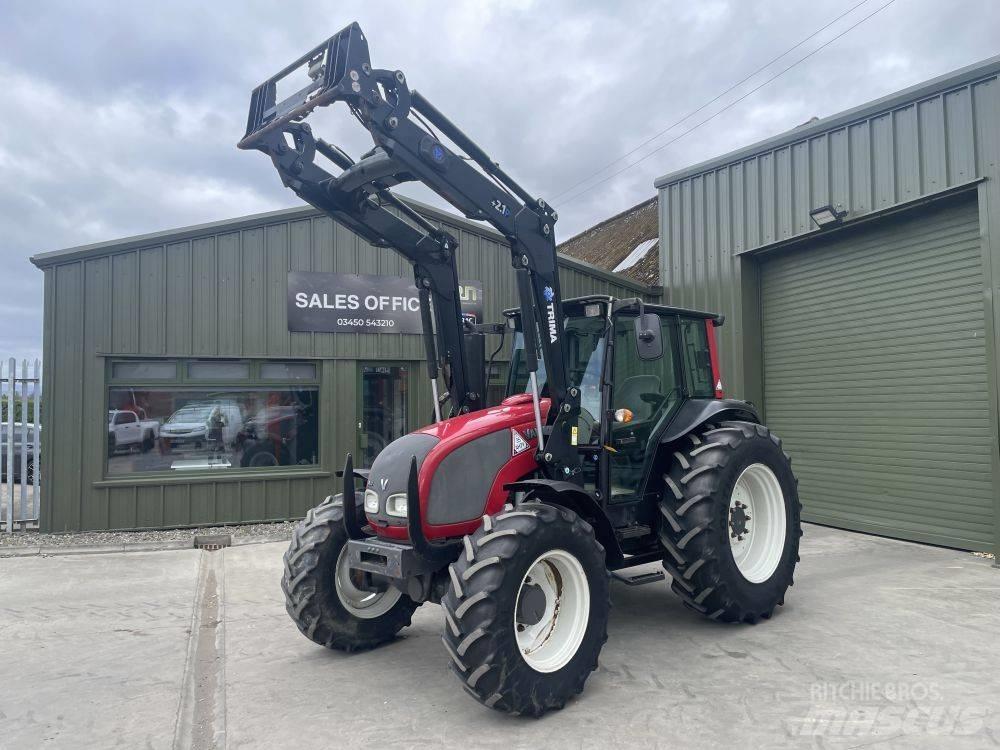 Valtra A 83 Trattori