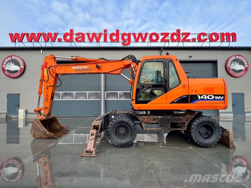 Doosan SOLAR 140W-V Escavatori gommati