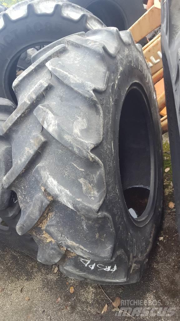  Pneu 13.6R24 Pneumatici, ruote e cerchioni