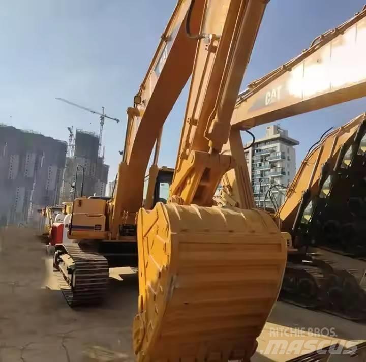 CAT CAT323B Escavatori medi 7t - 12t