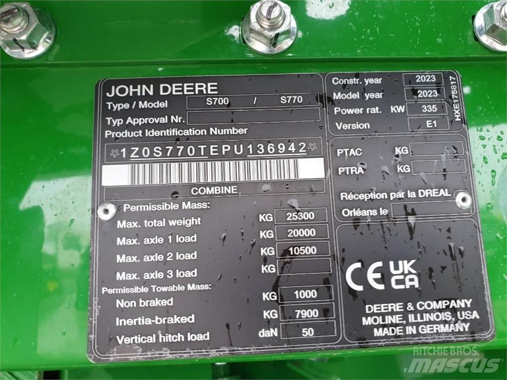 John Deere S770 Mietitrebbiatrici