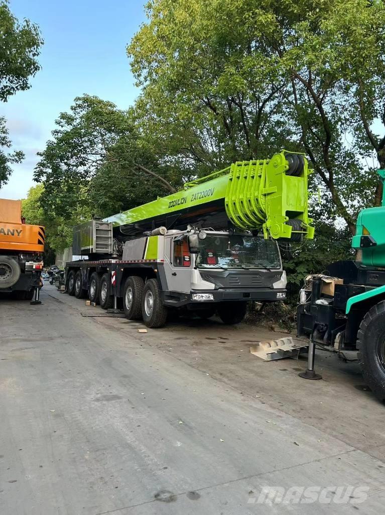 Zoomlion ZAT 2200 V Gru per tutti i terreni