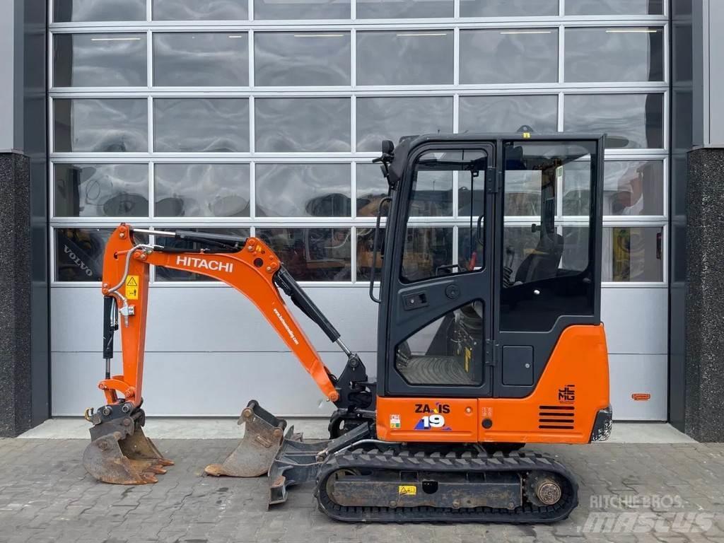 Hitachi ZX19-6 CR Miniescavatori