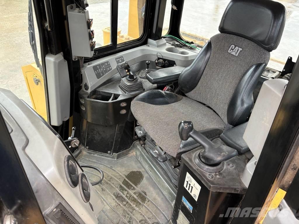 CAT D 6 T LGP Dozer cingolati