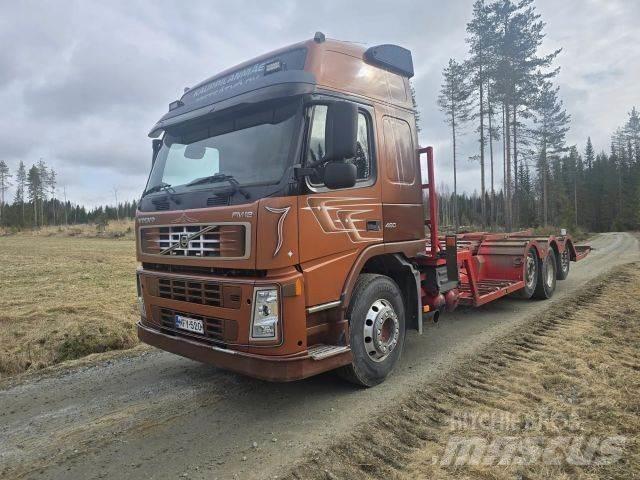 Volvo FM12 8x2 Camion per il trasporto di macchine forestali