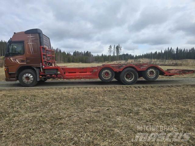 Volvo FM12 8x2 Camion per il trasporto di macchine forestali