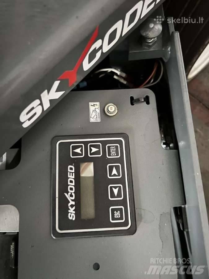 SkyJack SJ4732 Piattaforme a pantografo