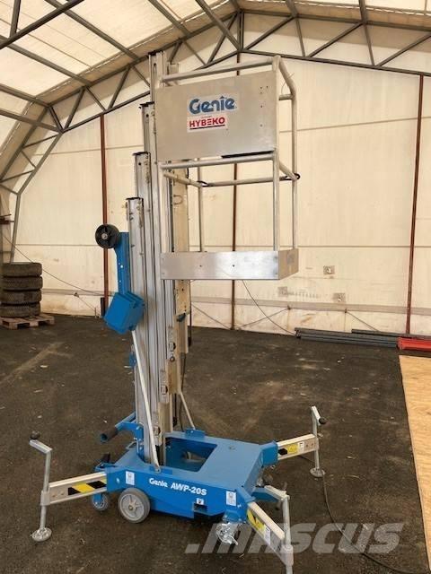 Genie AWP 20 S AC Elevatori manuali