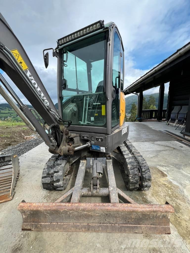 Volvo ECR25D Miniescavatori