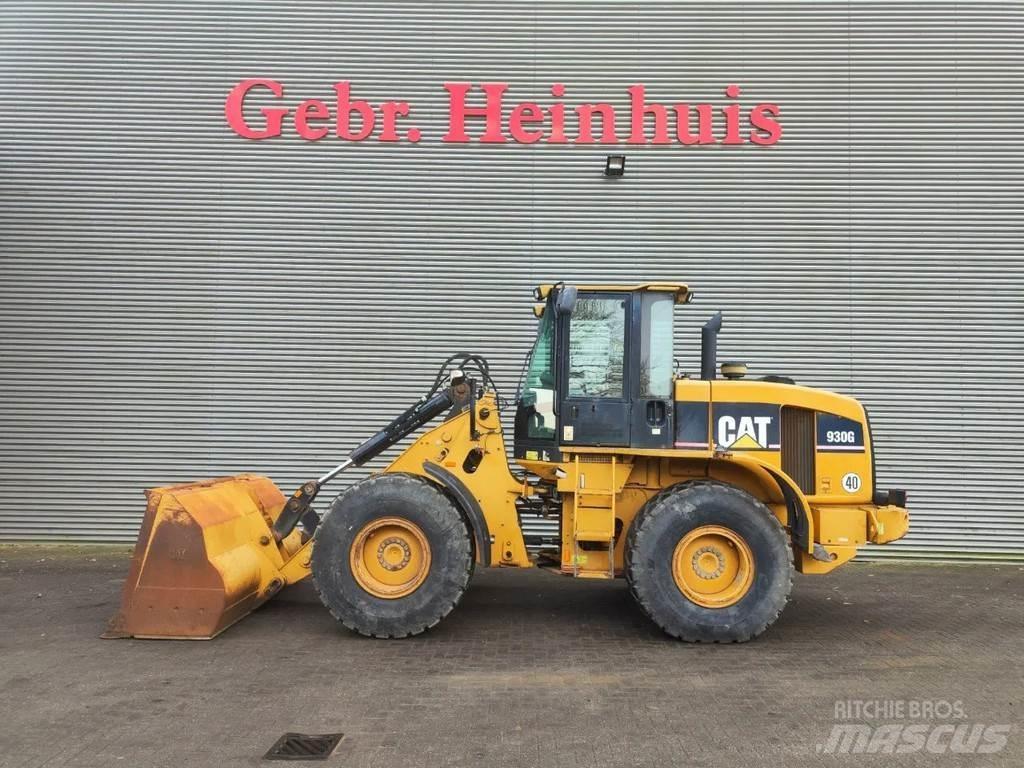 CAT 930G Pale gommate