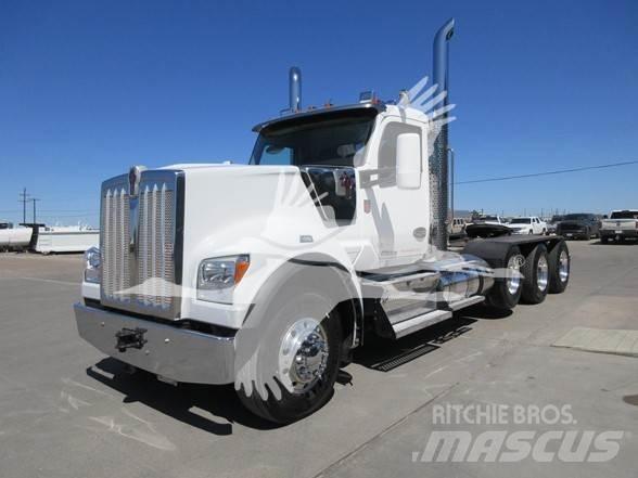 Kenworth W990 Motrici e Trattori Stradali