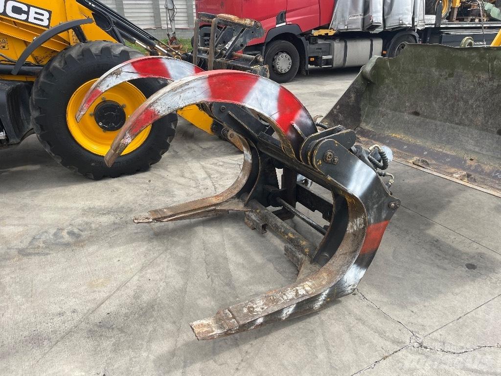 Ahlmann AL 70 E Pale gommate