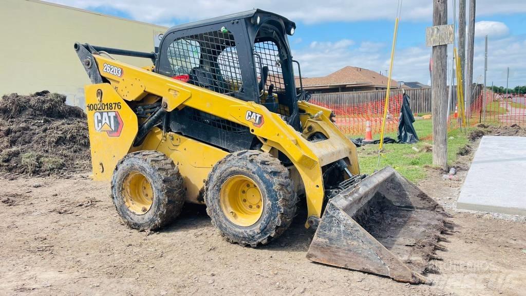 CAT 262D3 Mini Pale Gommate