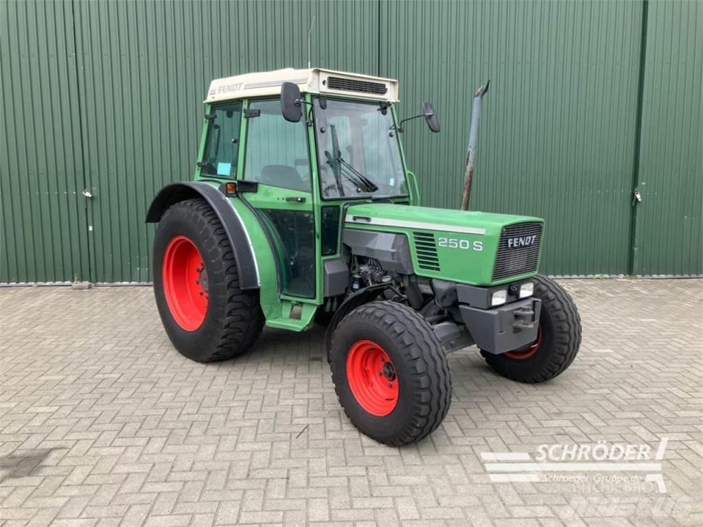 Fendt FARMER 250 S Trattori
