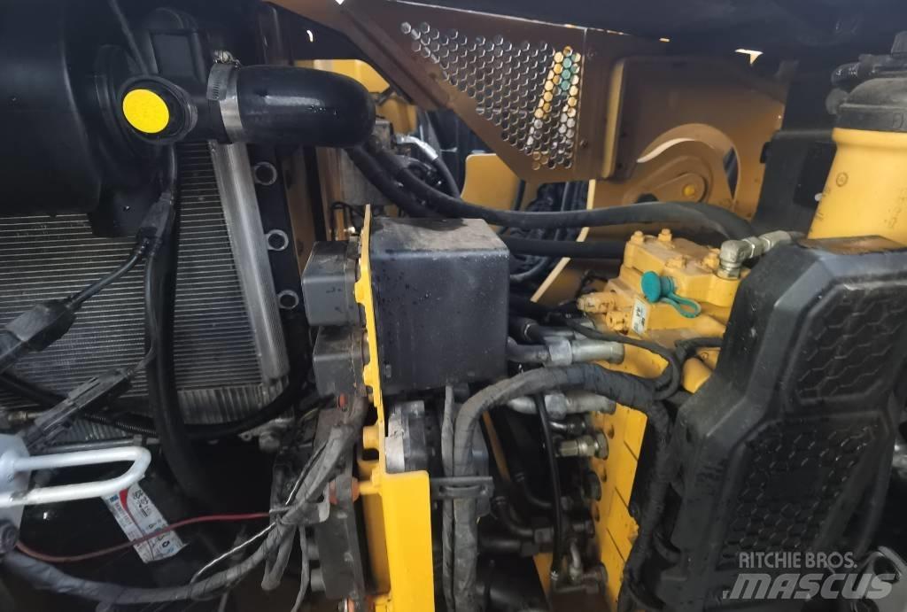 CAT 310 Escavatori cingolati
