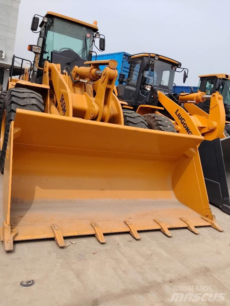 CAT 950H Pale gommate