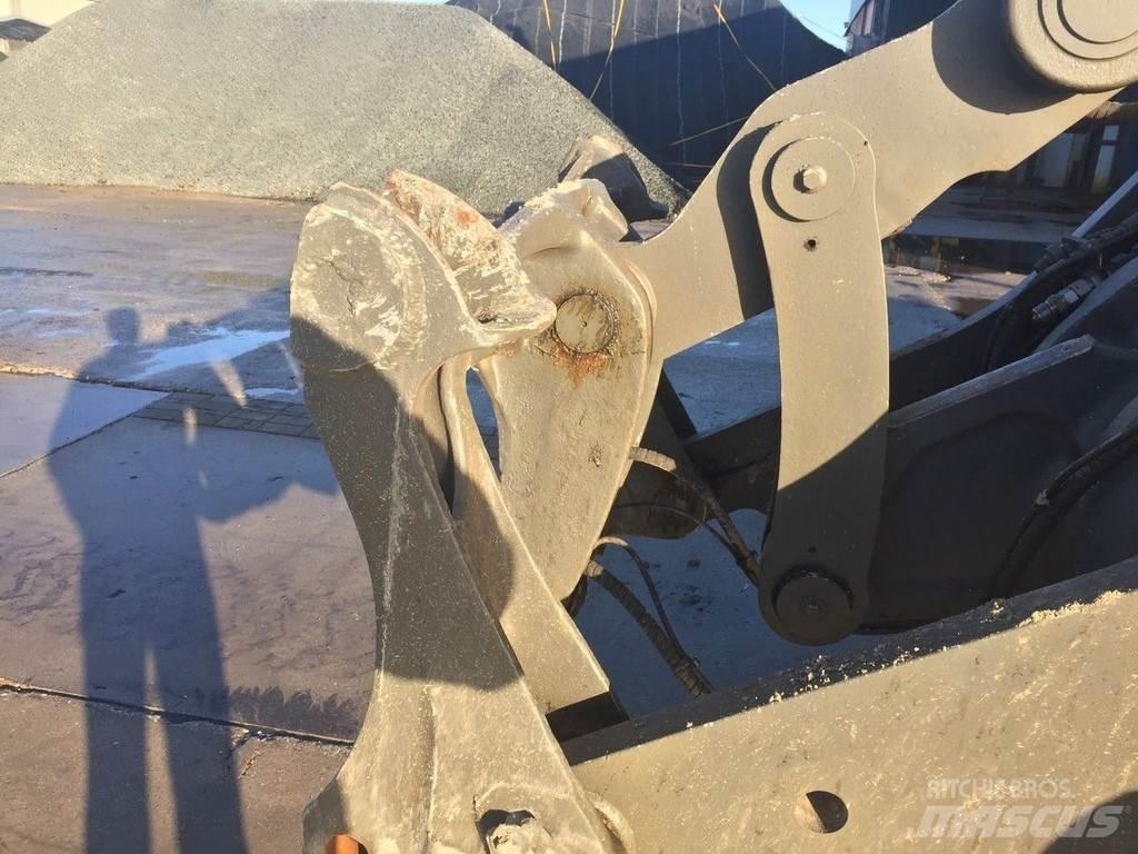 Volvo L 120 F Pale gommate