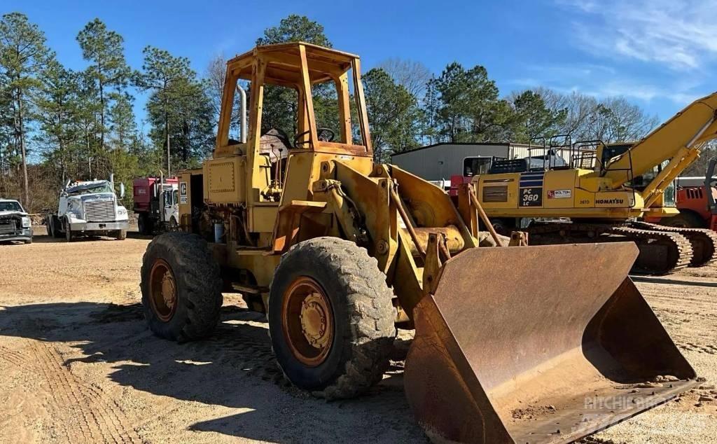CAT 930 Pale gommate