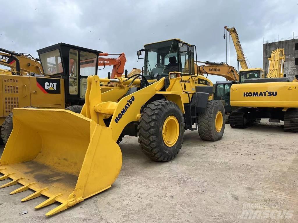 Komatsu WA 320-5 Pale gommate
