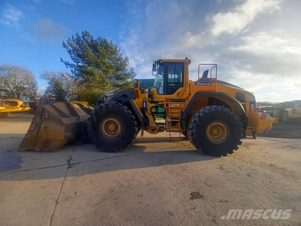 Volvo L 260 H Pale gommate