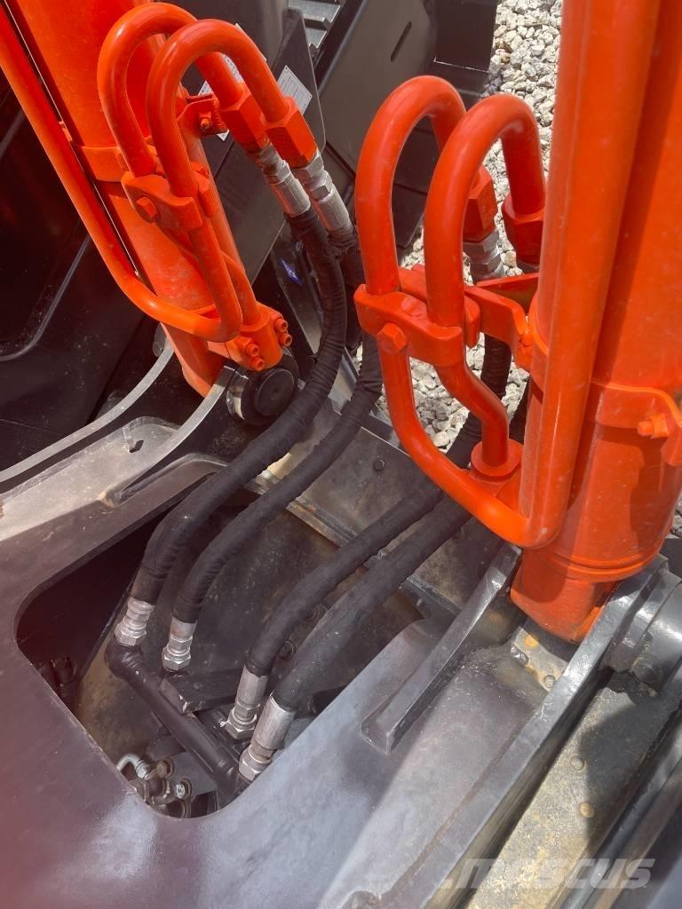 Hitachi ZX 200 Escavatori cingolati