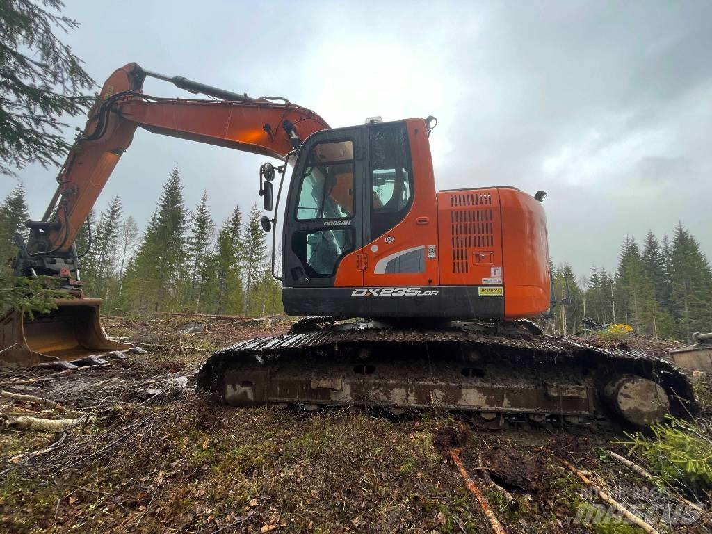 Doosan DX 235 LCR-5 Escavatori cingolati