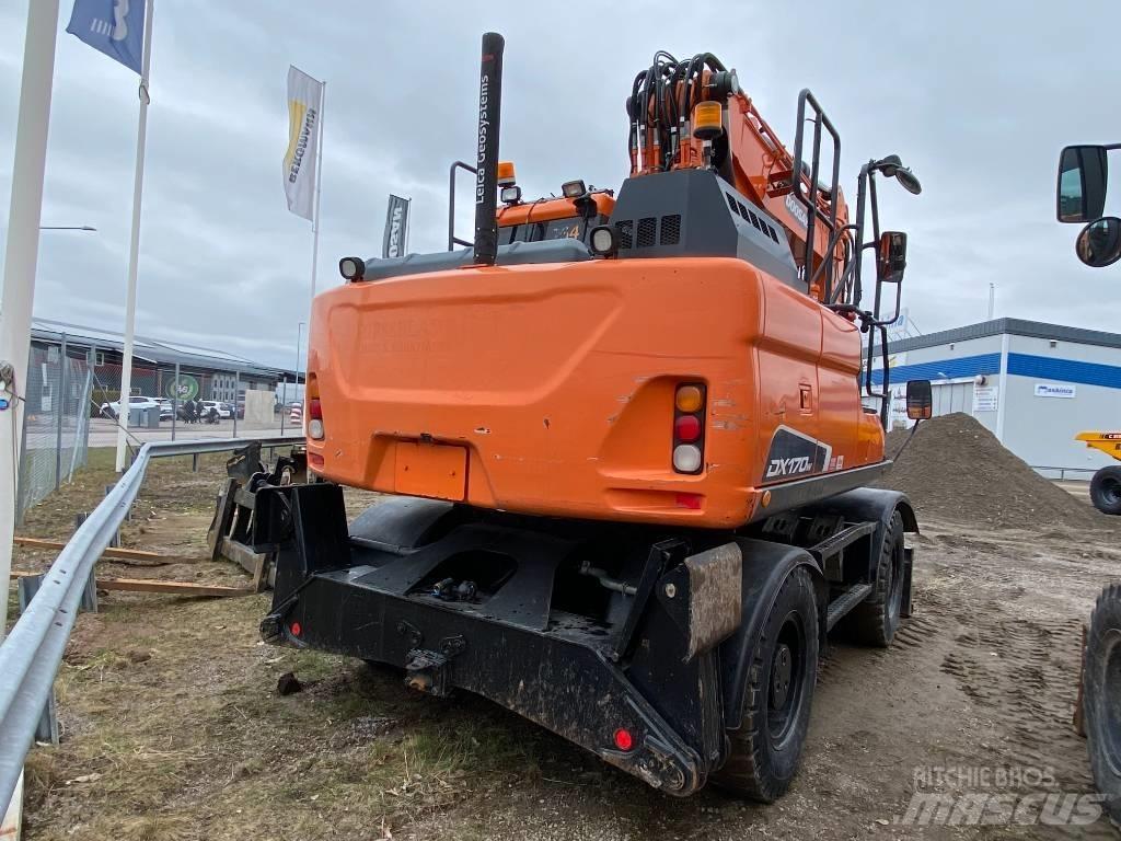 Doosan DX170W-5 Escavatori gommati