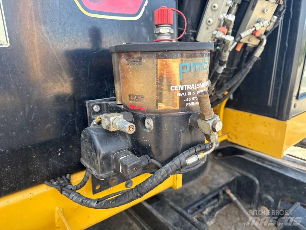 CAT 310 Escavatori cingolati