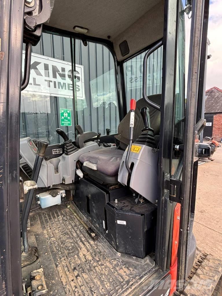 Kubota U 27 Miniescavatori