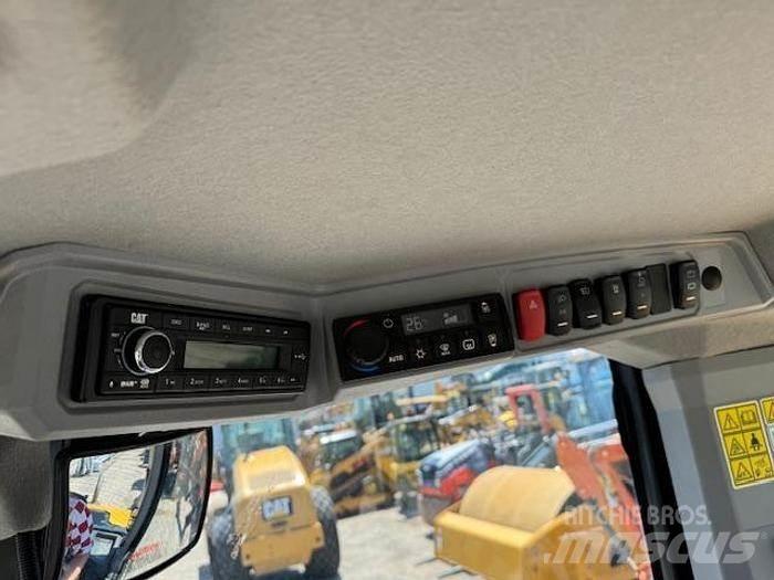 CAT 908 Pale gommate
