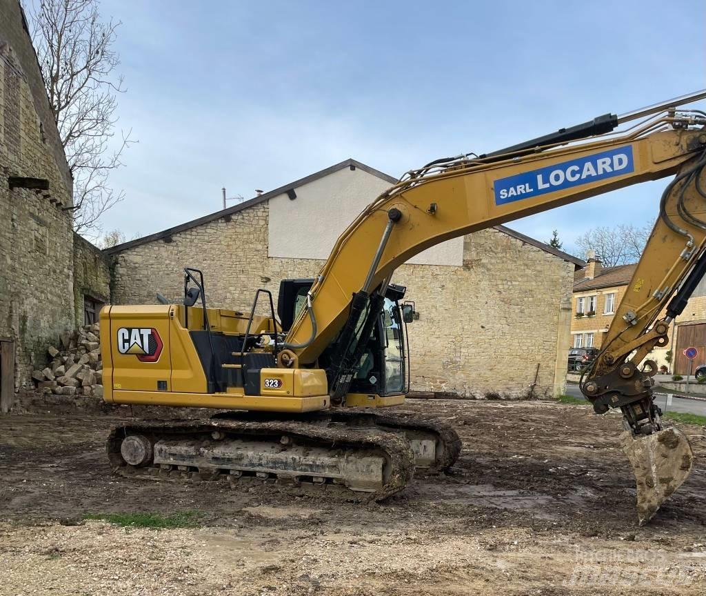 CAT 323 Escavatori cingolati