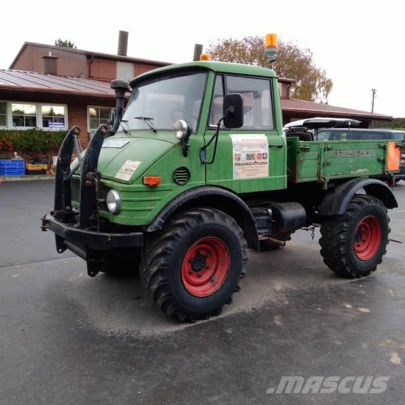 Mercedes-Benz U421 Trattori