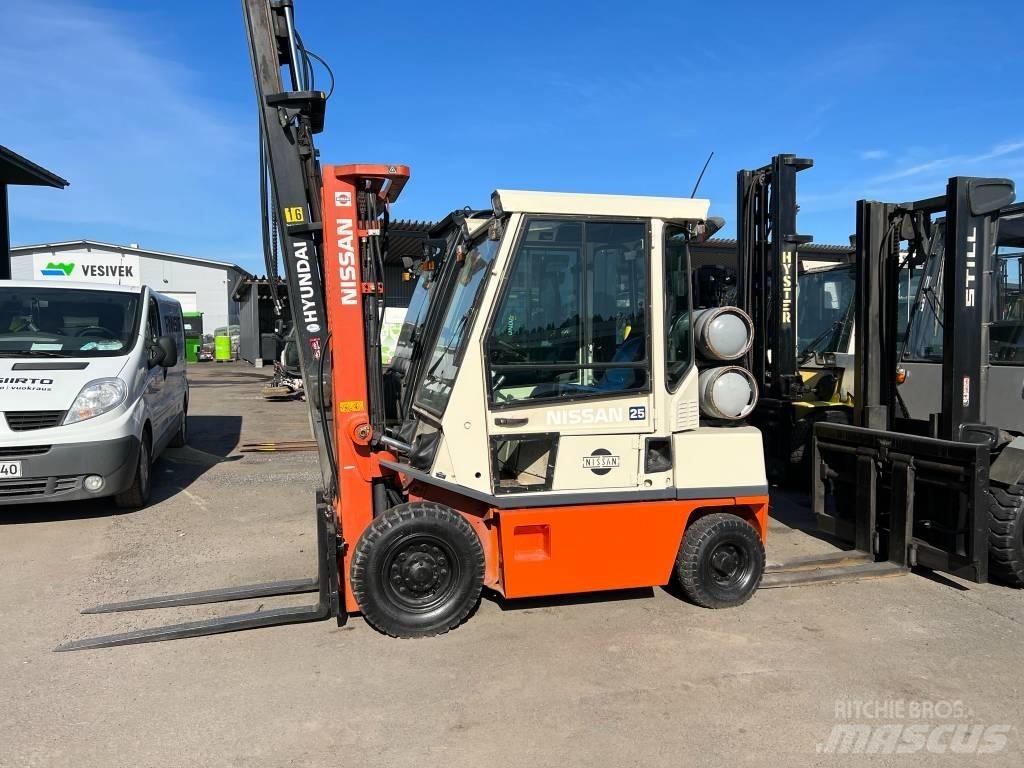 Nissan PH02A25U Carrelli elevatori GPL