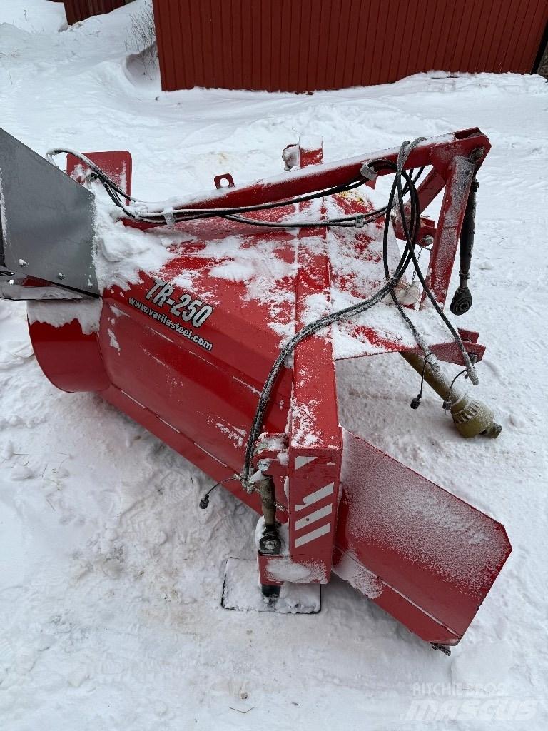 Varila Steel TR 250 Spazzaneve