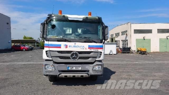 Mercedes-Benz 932.24 Camion altro