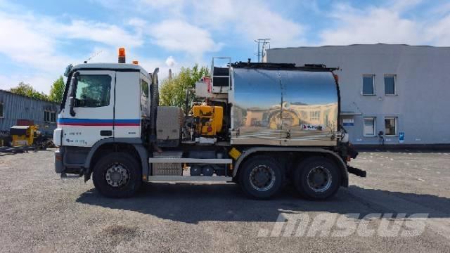 Mercedes-Benz 932.24 Camion altro