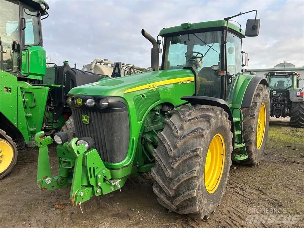 John Deere 8420 Trattori