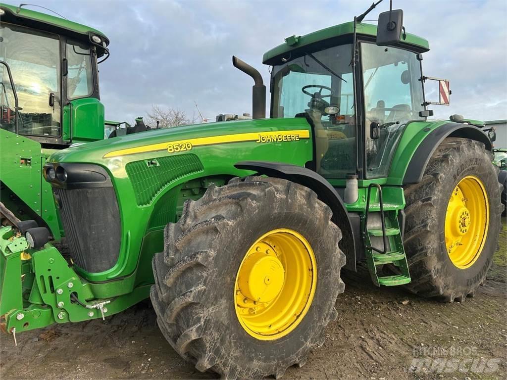 John Deere 8420 Trattori