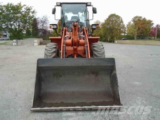 Hitachi ZW 120-6 Pale gommate