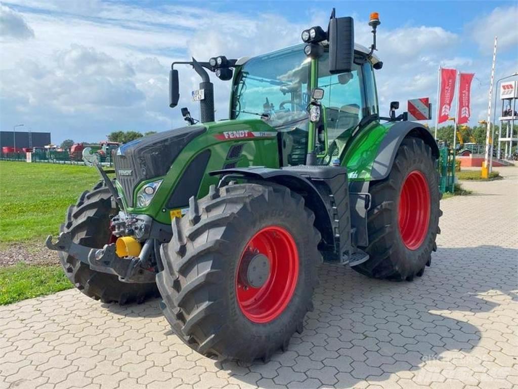 Fendt 724 PROFI+ Trattori
