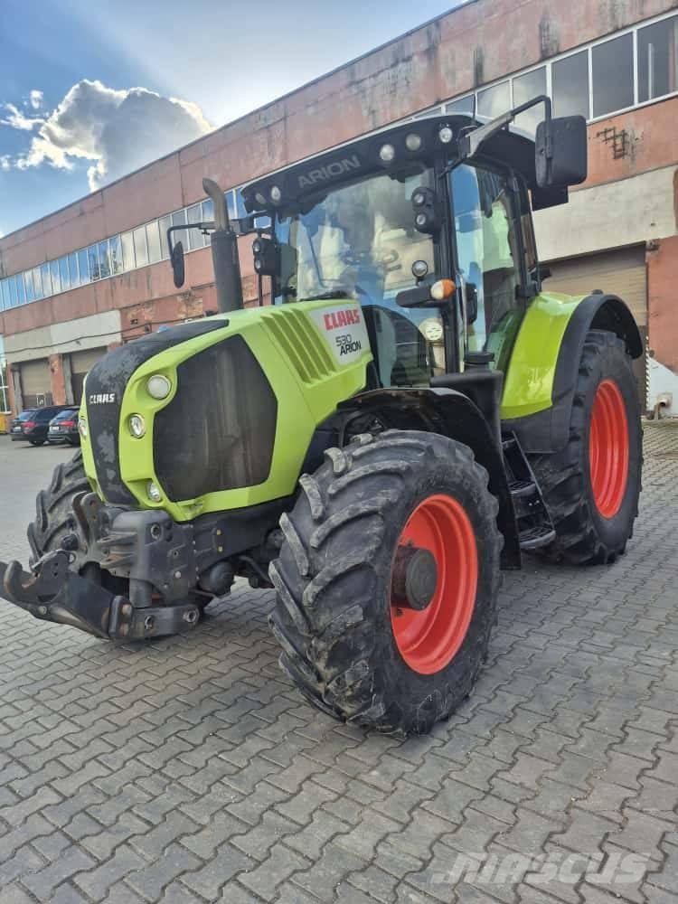 CLAAS Arion 530 Trattori