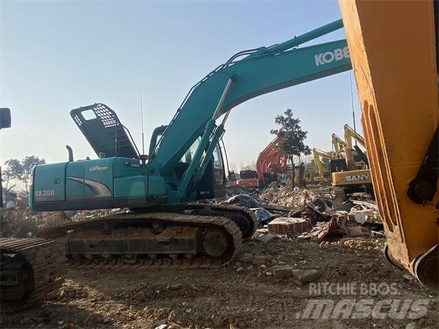 Kobelco SK200-8 Escavatori cingolati