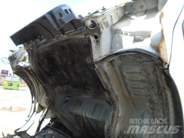 Hino 195 D Camion cassonati