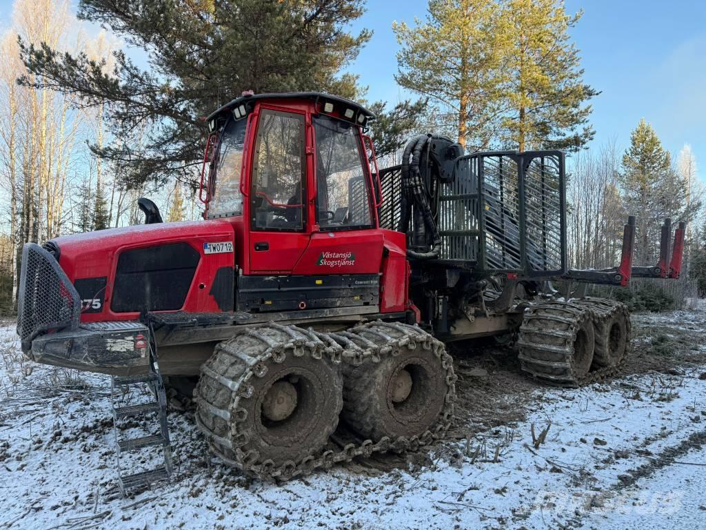 Komatsu 875 Forwarder