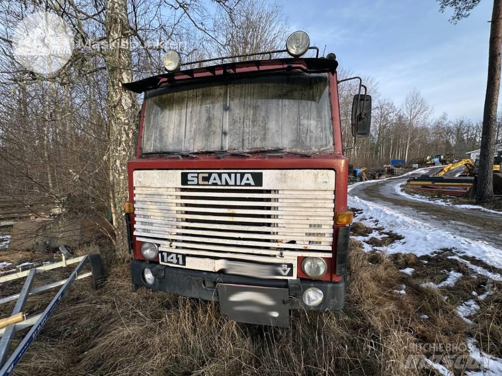 Scania T 141 Camion per il trasporto di macchine forestali
