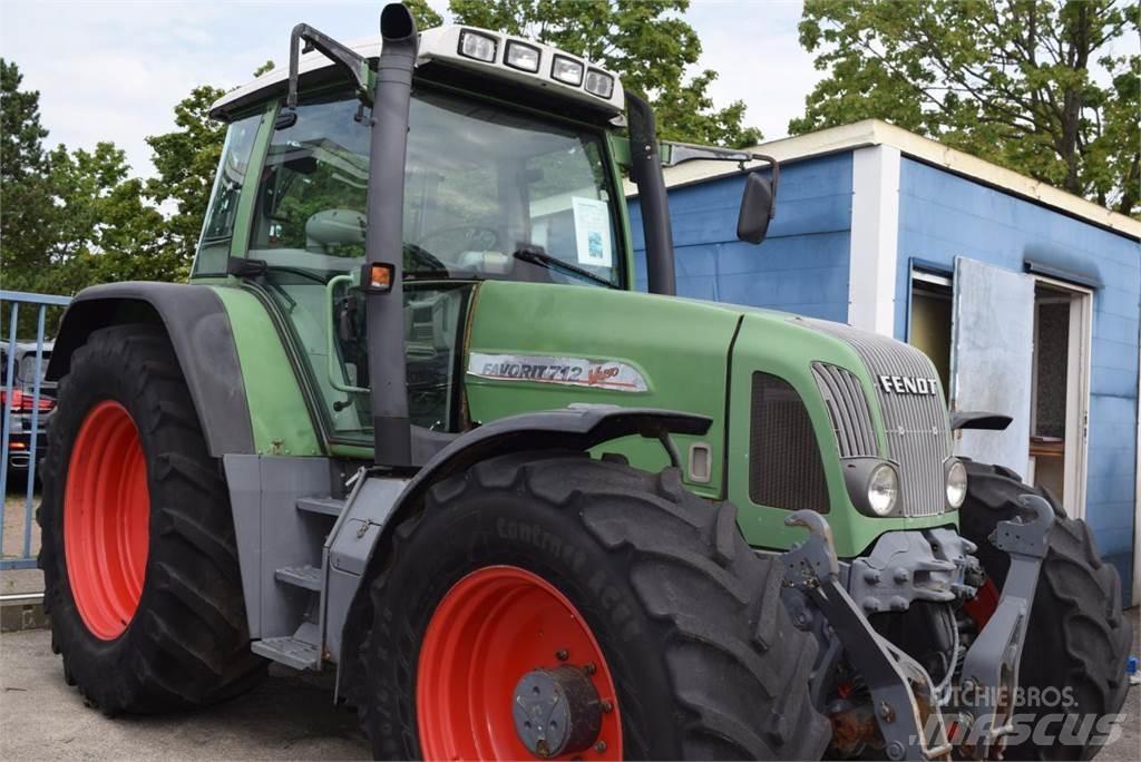Fendt 712 Vario Trattori