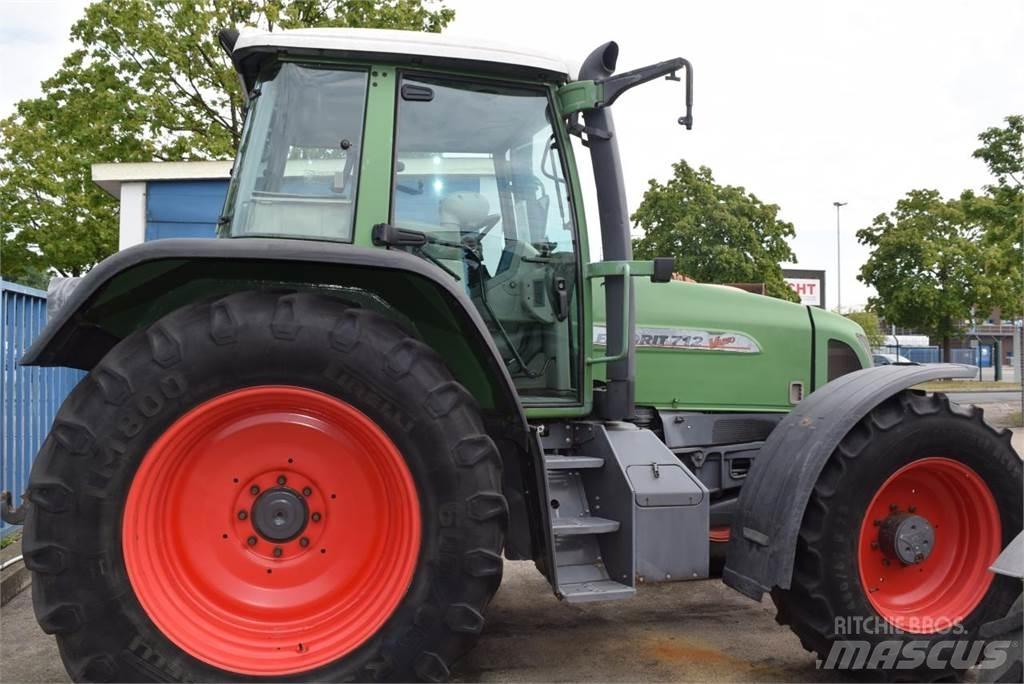 Fendt 712 Vario Trattori