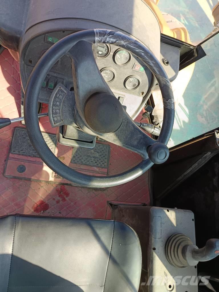 CAT 966 H Pale gommate